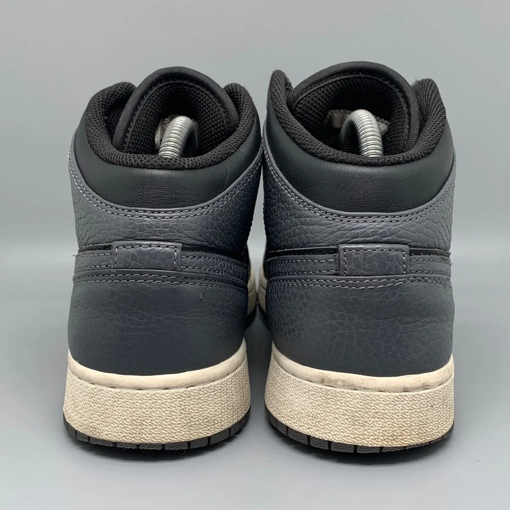 Jordan 1 Mid‎ Black Grey Shoes 554725-041 Yth Sz 7Y Women's Sz 8.5
